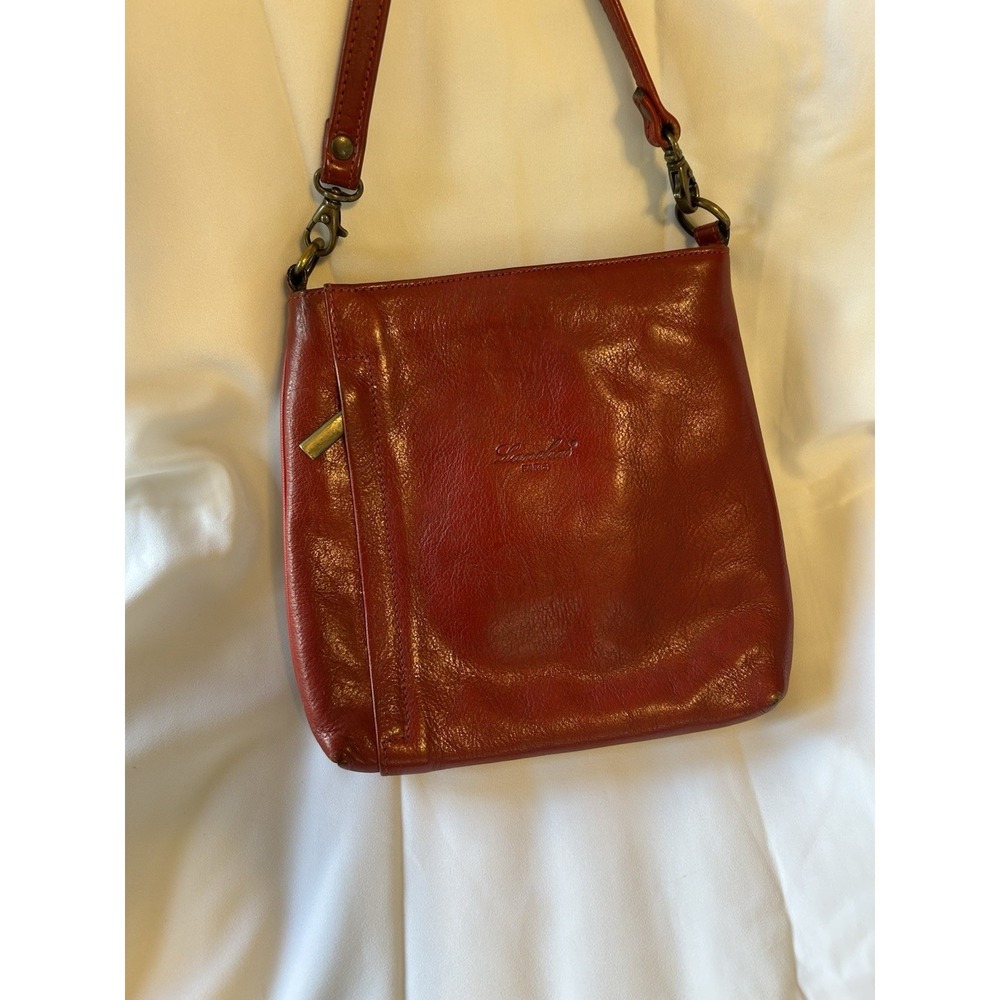 Lanchas Paris Handcrafted Leather Red Crossbody Bag